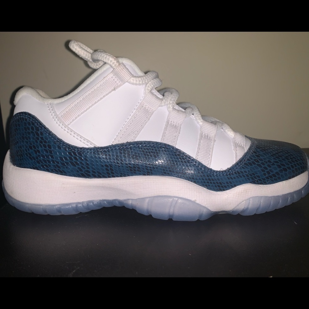 Jordan 11 lows